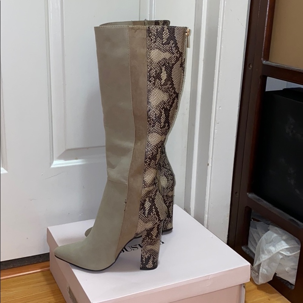 NEW JustFab snake print long boots (us6)